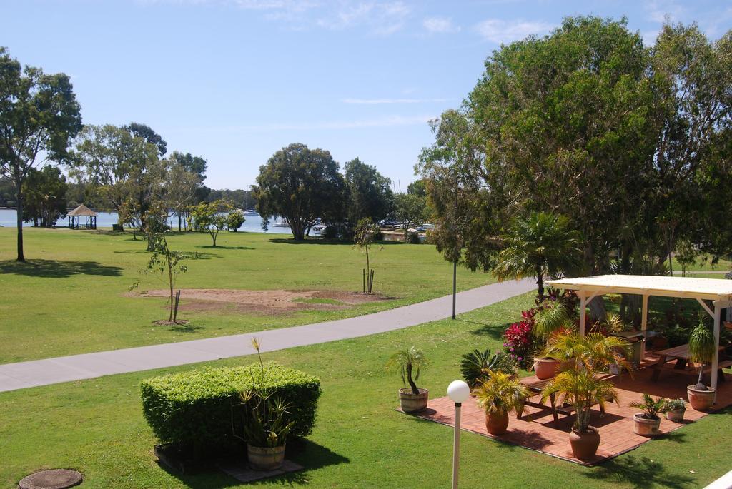 Regency Waterfront Noosa Aparthotel Noosaville Szoba fotó