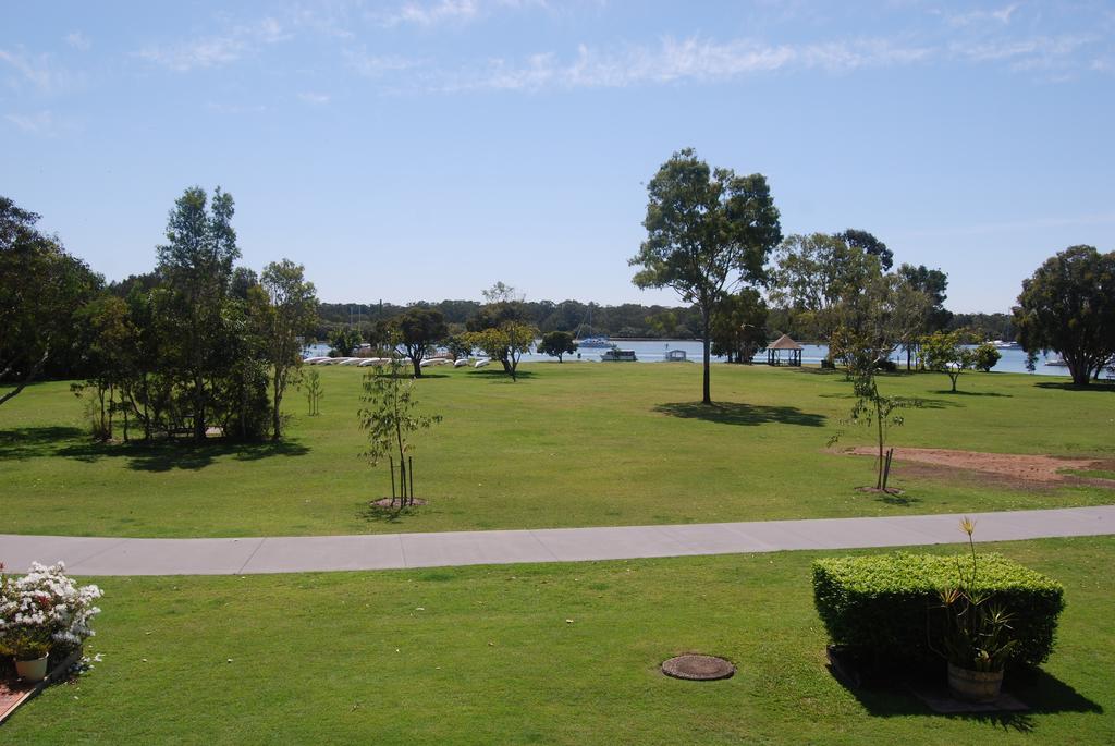 Regency Waterfront Noosa Aparthotel Noosaville Szoba fotó