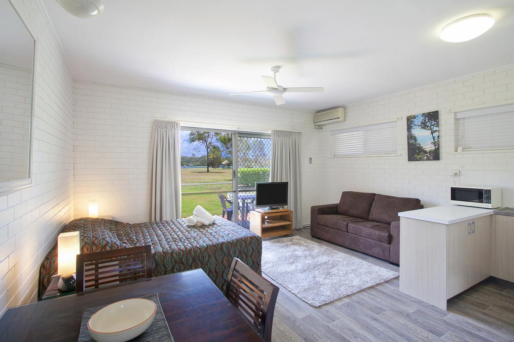 Regency Waterfront Noosa Aparthotel Noosaville Kültér fotó