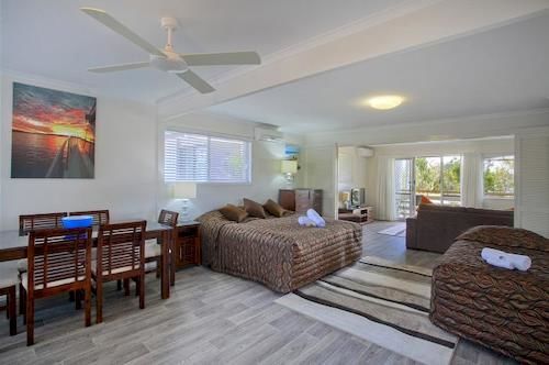 Regency Waterfront Noosa Aparthotel Noosaville Kültér fotó